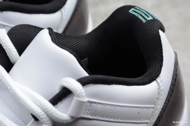  Low Jordan AIR Retro 528895-145 'Emerald' 11 0428